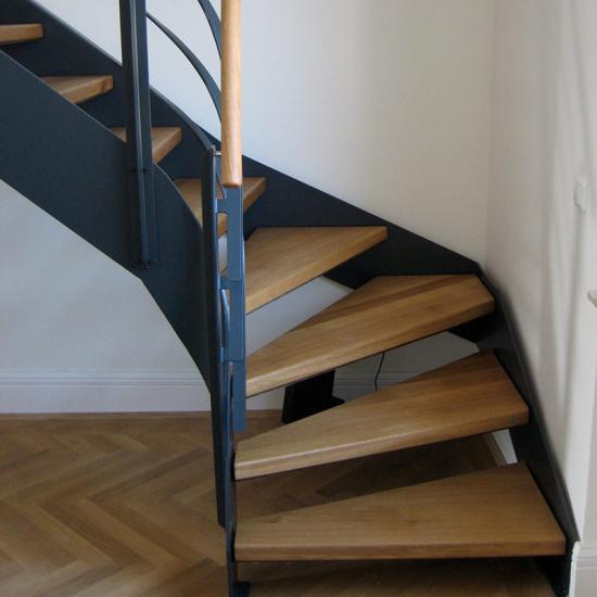 Individuelle Stahl-Holz Treppe