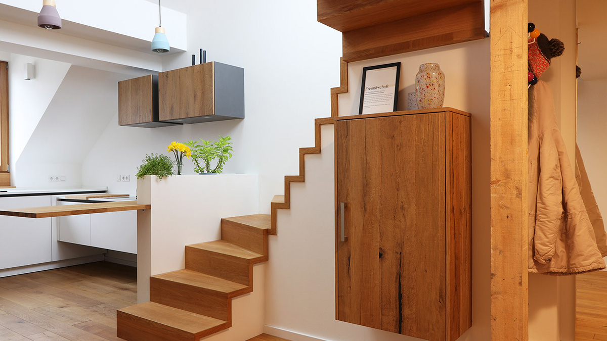 Penthouse Holztreppe mit Designgeländer von Treppenbau Diehl